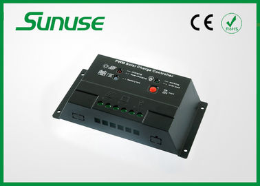 20a 12V 24V PWM-de lastencontrolemechanisme van de zonnepaneelregelgever met LEIDENE vertoning