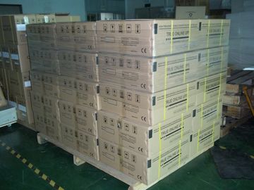 Rek van de de Sinusgolf van PC AMERIKA zet het Ware UPS 6kva 4U voor Servers op