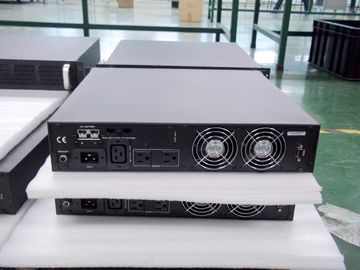 Het rek zet Online Dubbele de Omzettings volledig Digitaal weergegeven Controle op van HF UPS
