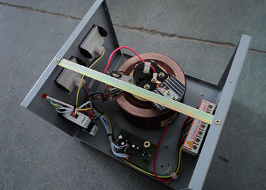 Regelgever van het hoge Machts de Industriële 2 KVA SVC Automatische Voltage AVR 110V/220V